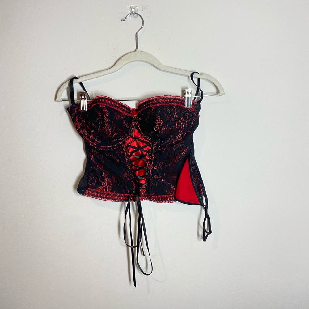 NWT Fredericks of Hollywood corset and thong set
